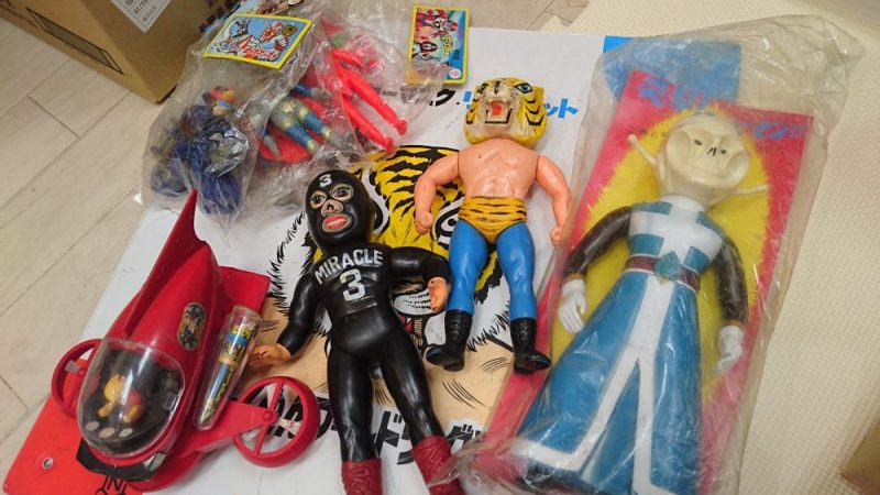 秋田県由利本荘市 古いおもちゃ ソフビ人形 の買取り 骨董品などの遺品整理 買取は口コミで評判の買取専門店 くらや