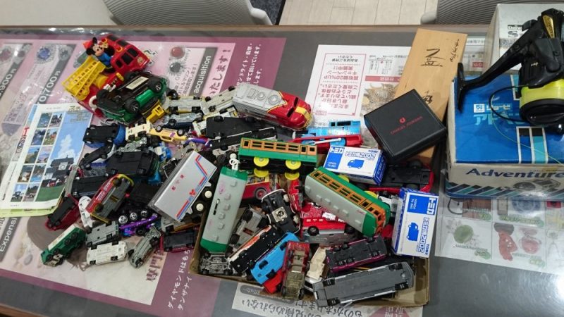 秋田県にかほ市 トミカのミニカー 古いおもちゃの買取り 骨董品などの遺品整理 買取は口コミで評判の買取専門店 くらや