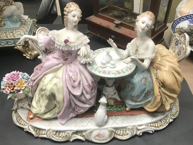 佐賀県佐賀市 フィギュリンの買取 マイセン リヤドロ Kpm 高級洋食器ブランドが作る陶器人形 骨董品などの遺品整理 買取は口コミ で評判の買取専門店 くらや