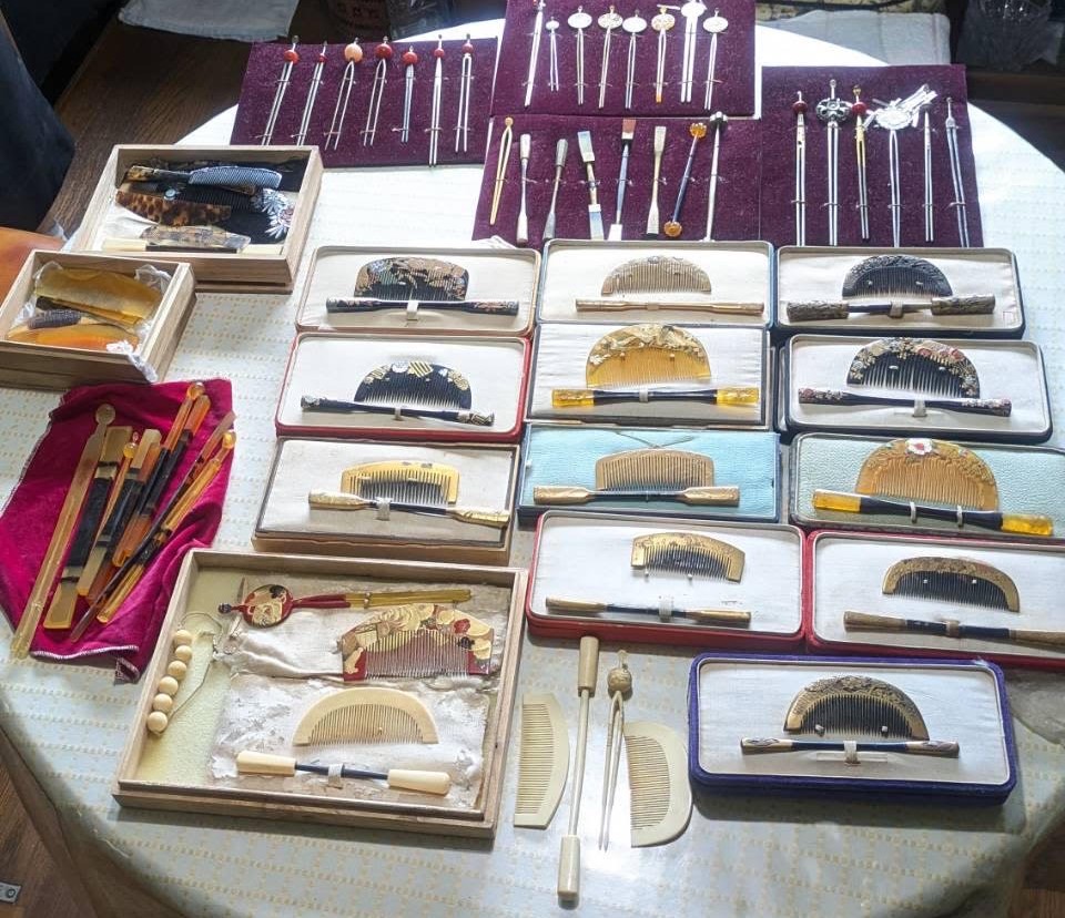 古くても価値あり！タンスに眠るべっ甲（鼈甲）製品の買取は「買取専門店 くらや 松山店」にお任せください！