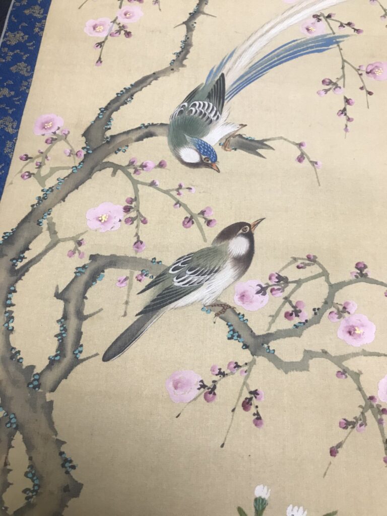 佐賀県で掛軸や日本画の買取なら「買取専門店 くらや 佐賀店」にお任せください