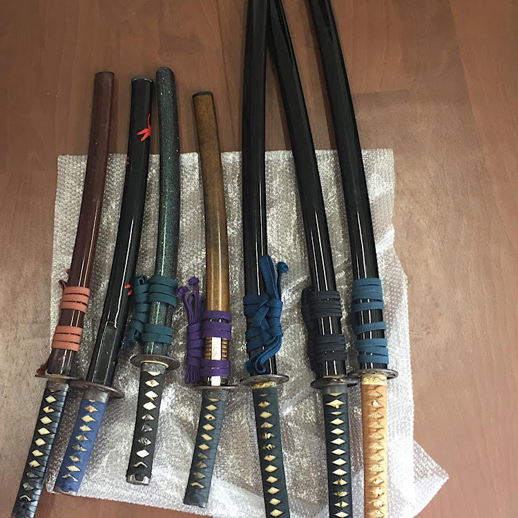 〈遺品整理〉〈生前整理〉は大変！？一度に全てを整理できる【買取専門店 くらや 札幌南店】にお任せください！江別市・北広島市・恵庭市・千歳市など道内の出張買取も受付中！