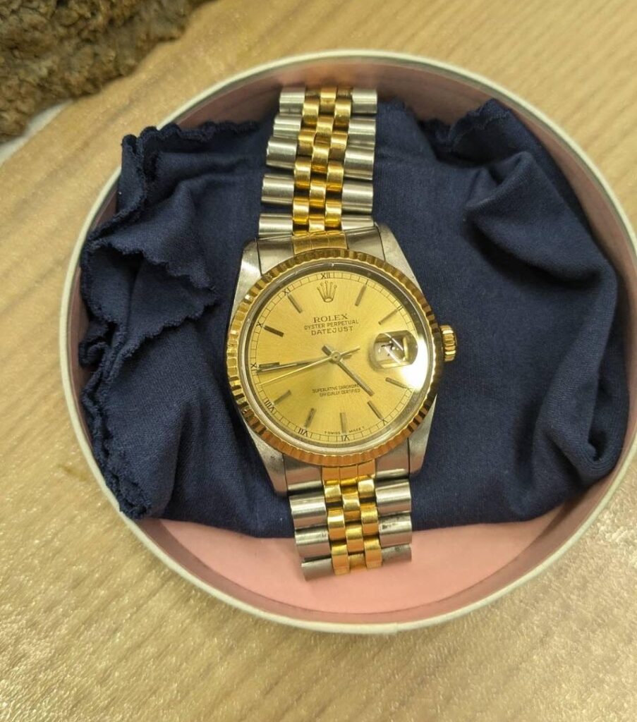 骨董品の中から見つかるロレックス（ROLEX）──出張買取でつながる想いと価値｜買取専門店 くらや 松山店