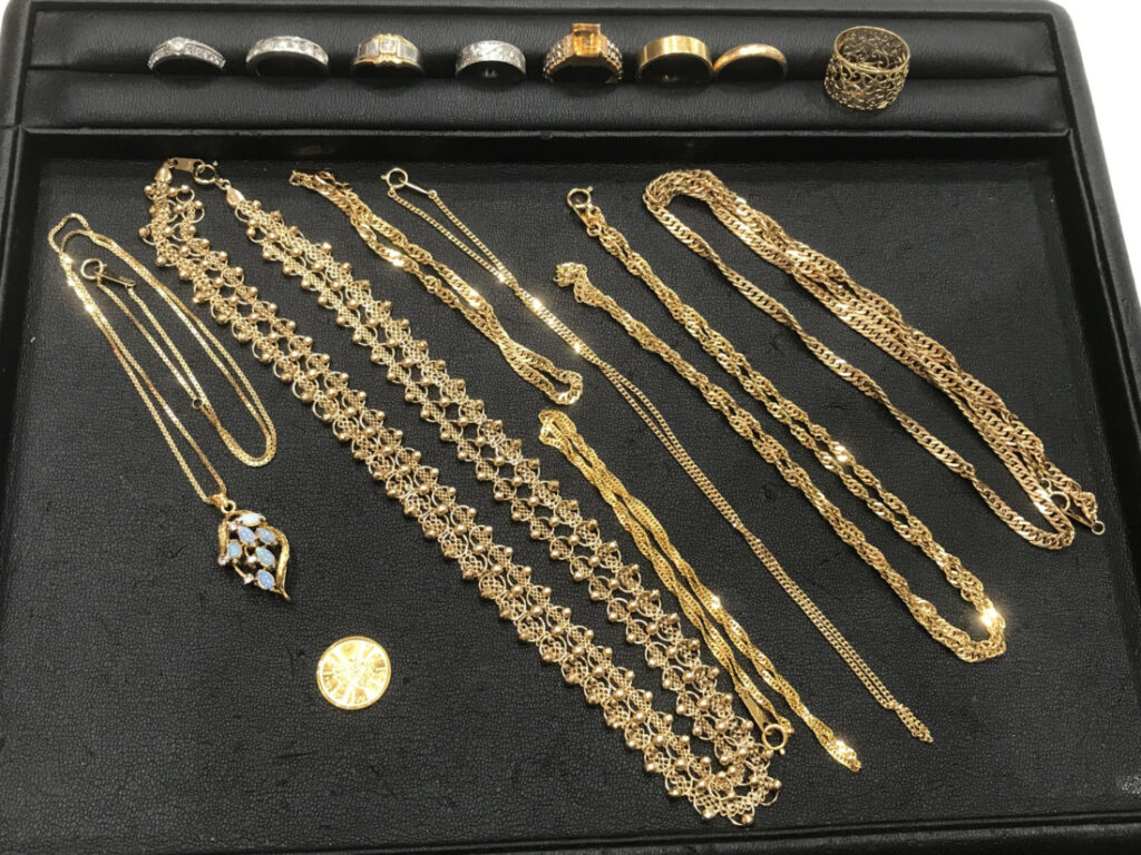 お家の整理で売却などのお困りごとはございませんでしょうか？遺品整理・生前整理・引っ越し前整理の出張買取は札幌市にある【買取専門店 くらや 札幌南店】へ！
