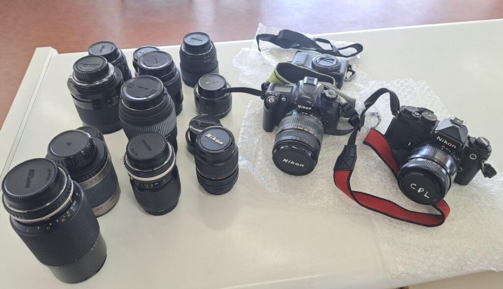 年末大掃除で出てきた“売れるかも”を見逃さない｜骨董・アクセサリー・小物まとめて査定｜買取専門店 くらや 松山店