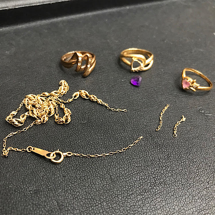 金歯や壊れたアクセサリーも高価買取中！札幌市【買取専門店 くらや 札幌南店】