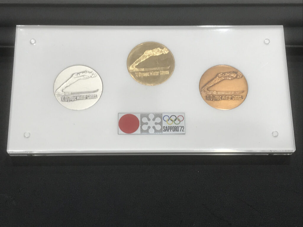 記念で作られた〈銀貨〉などシルバー製品を高価買取中！札幌市【買取専門店 くらや 札幌南店】