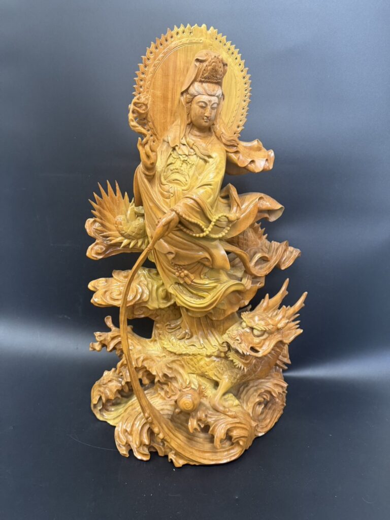 【旭川市で木彫りの置物を売るなら】仏像・熊・七福神・龍・海外木彫りの買取は「買取専門店 くらや 旭川東光店」へ遺品整理・生前整理で見つかった木彫りも丁寧に査定します